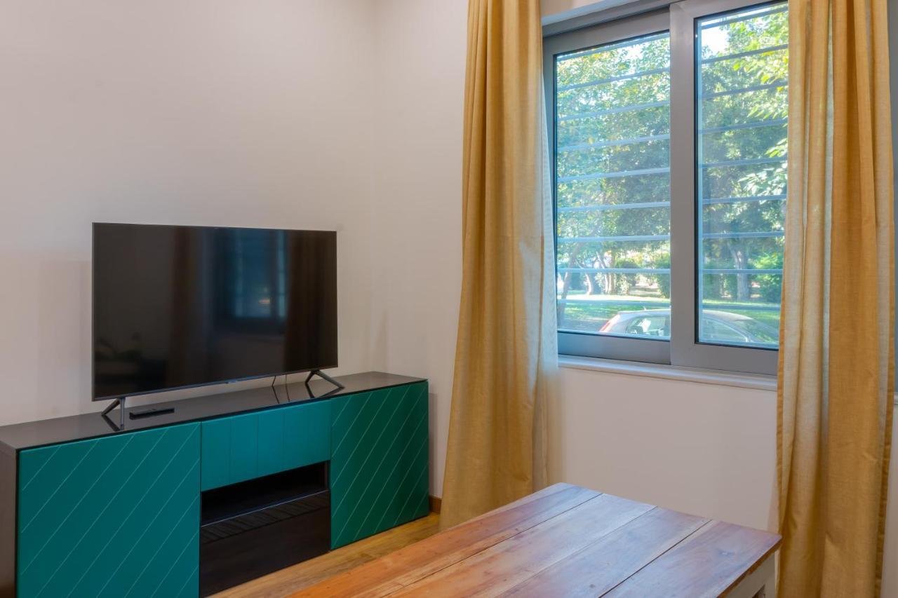 Academia Apartments By The Park Athen Eksteriør billede